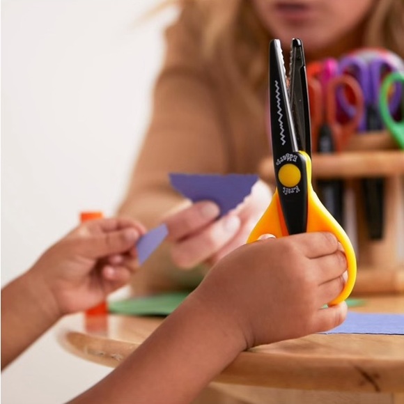 Kraft Edgers with Rotating Hardwood Rack, Decorative Scissors, Assorted, 23-pc - Picture 4 of 12